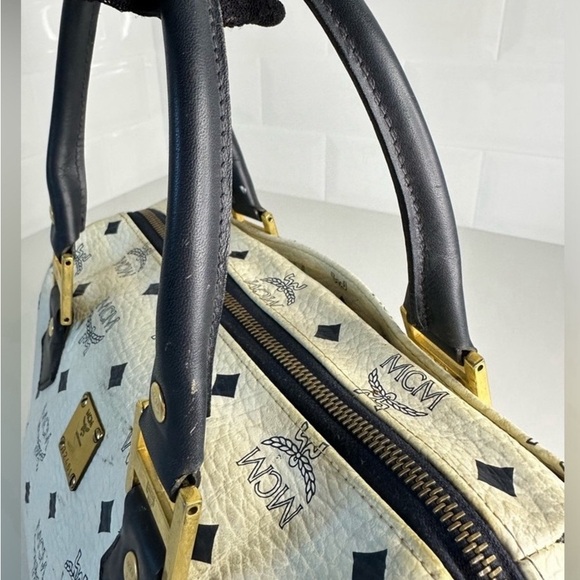 MCM White and Black Shoulder Bag - Picture 8 of 13